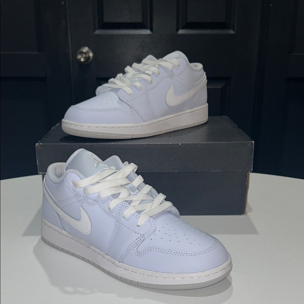 Jordan 1 Low GS “Cobalt Bliss” Women’s Size 8.5